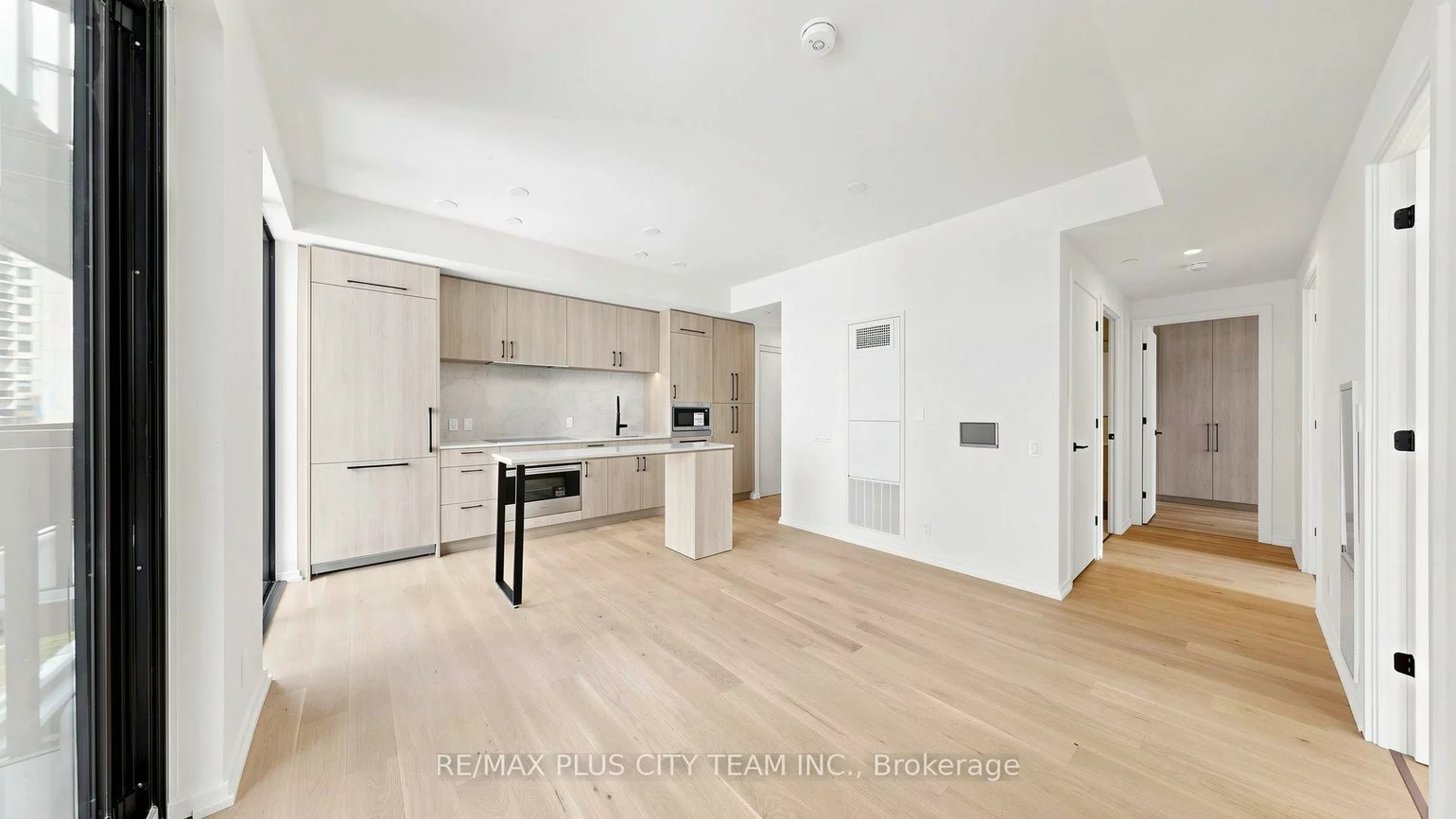 109, Erskine, Mount Pleasant West, Toronto
