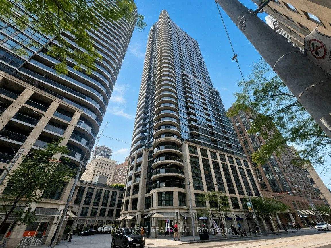 21, Carlton, Church-Yonge Corridor, Toronto