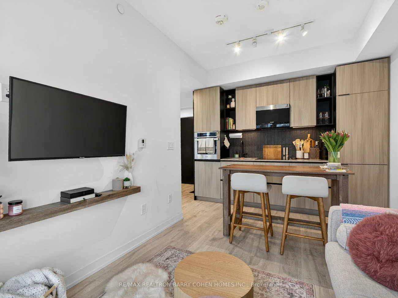 2, Augusta, Waterfront Communities C1, Toronto