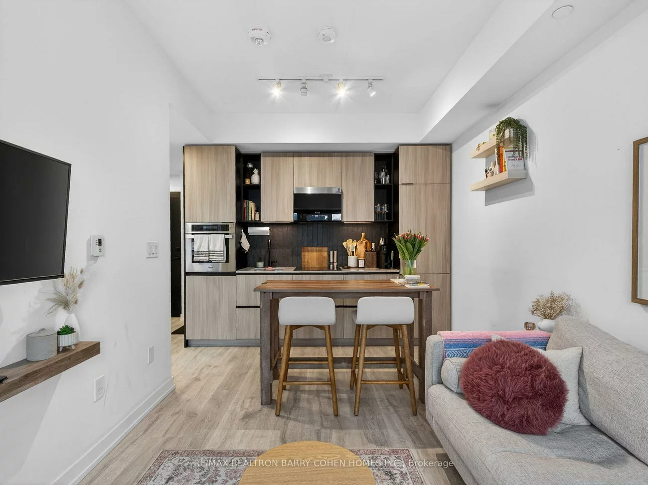 2, Augusta, Waterfront Communities C1, Toronto