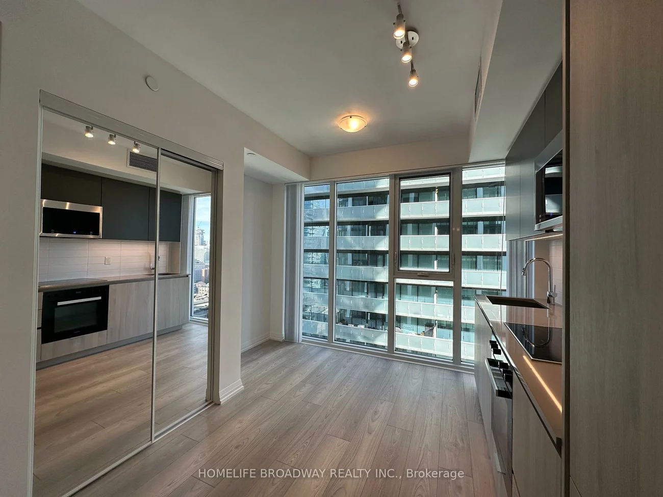400, King, Waterfront Communities C1, Toronto
