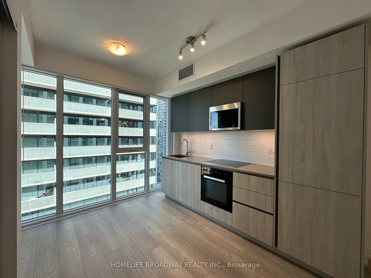 400, King, Waterfront Communities C1, Toronto