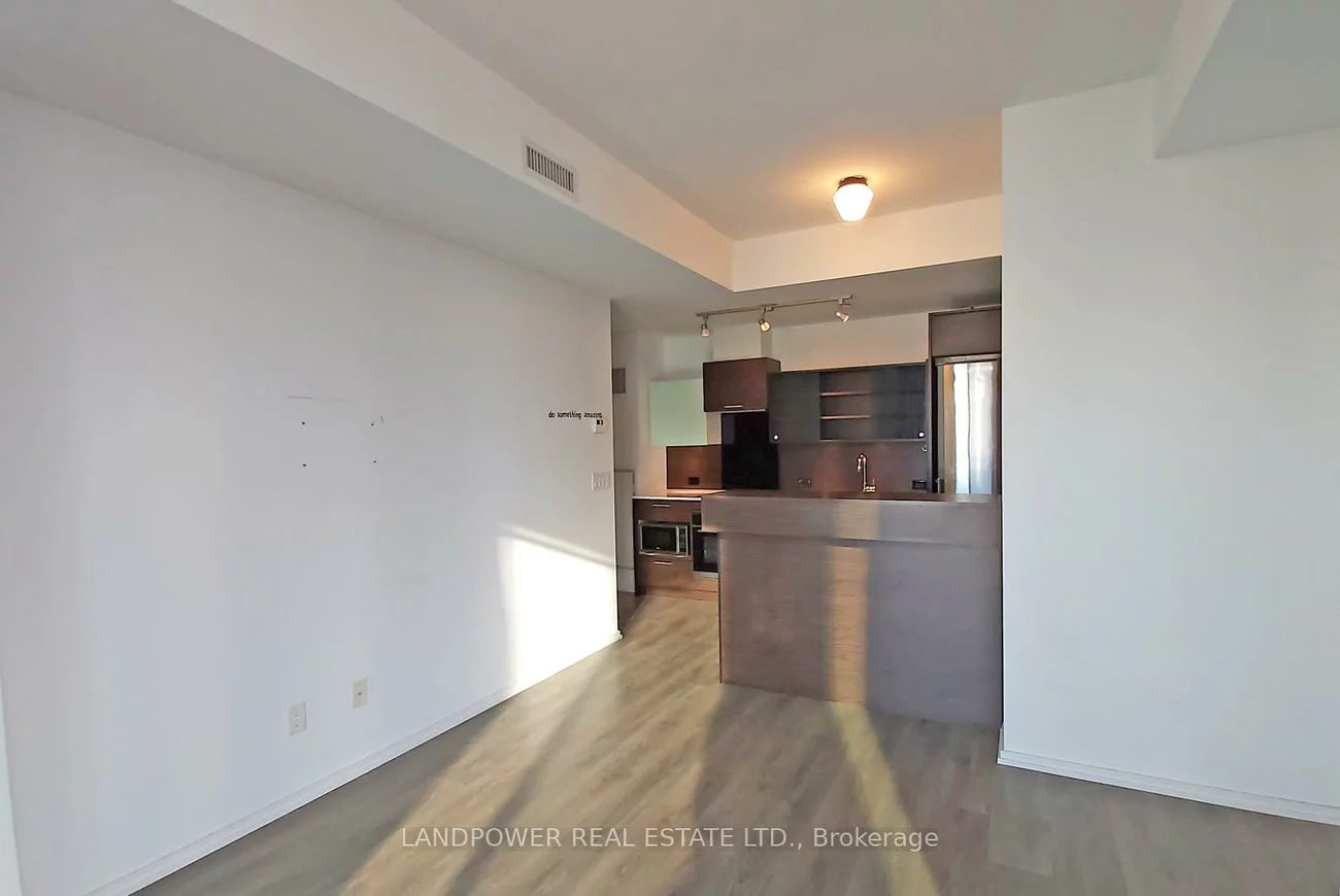 75, St. Nicholas, Bay Street Corridor, Toronto
