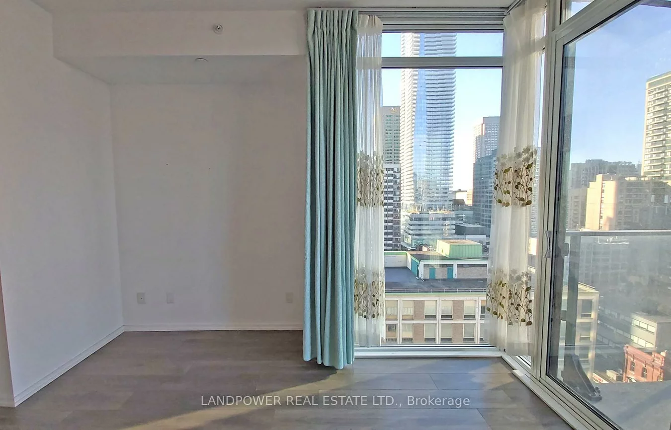 75, St. Nicholas, Bay Street Corridor, Toronto