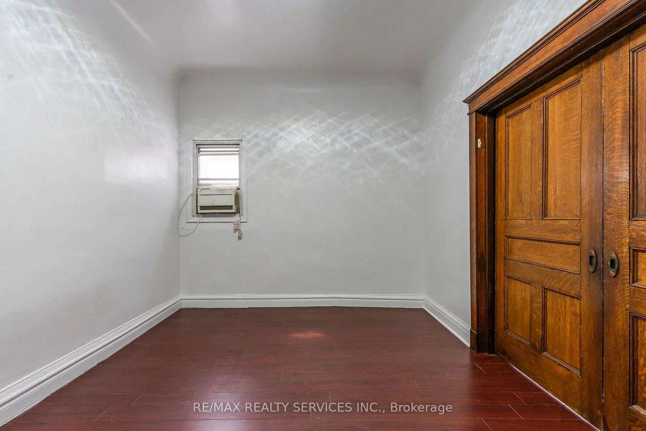 306, Greenwood, South Riverdale, Toronto
