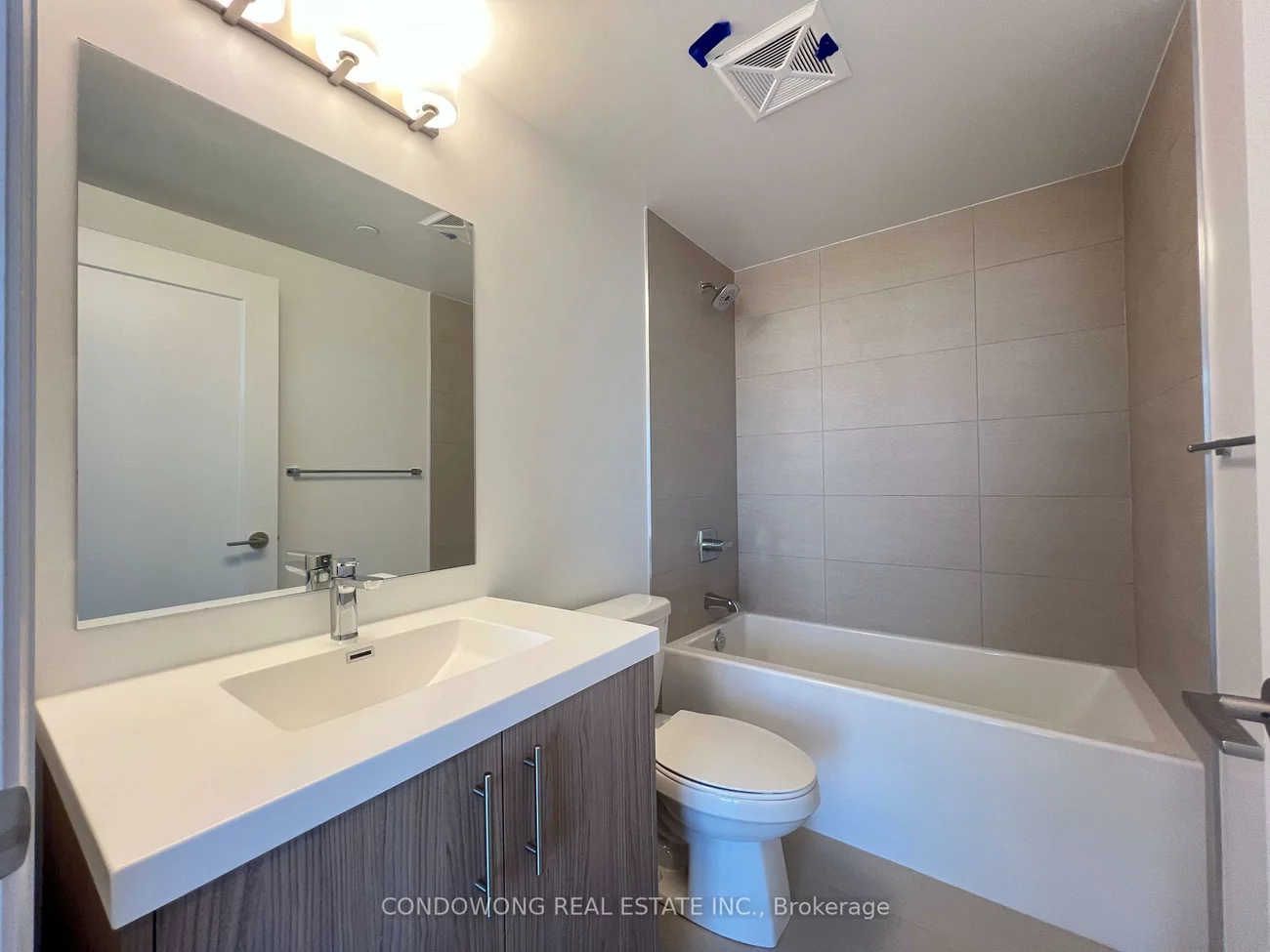286, Main, East End-Danforth, Toronto