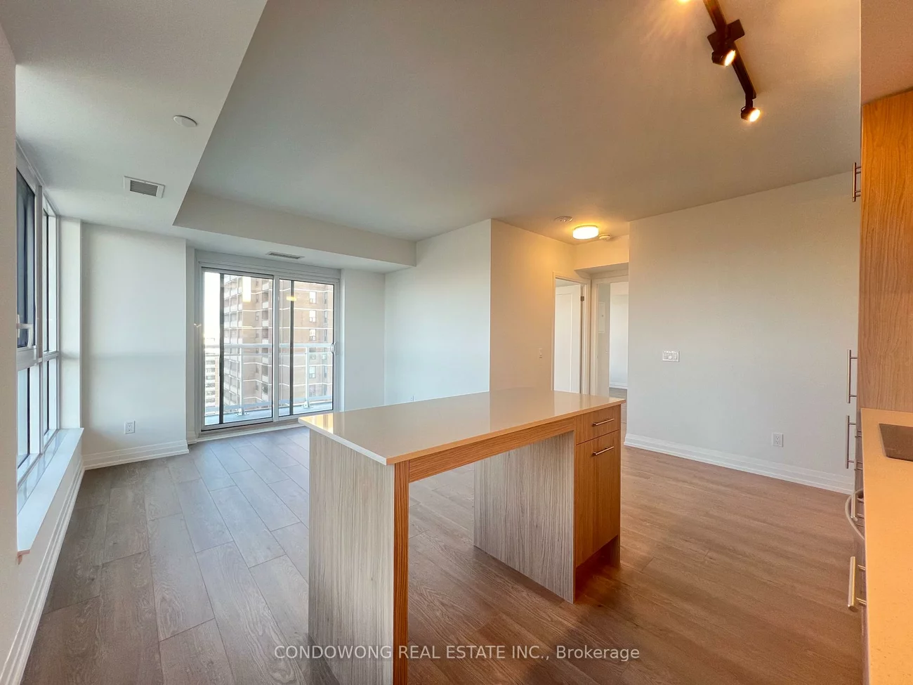 286, Main, East End-Danforth, Toronto