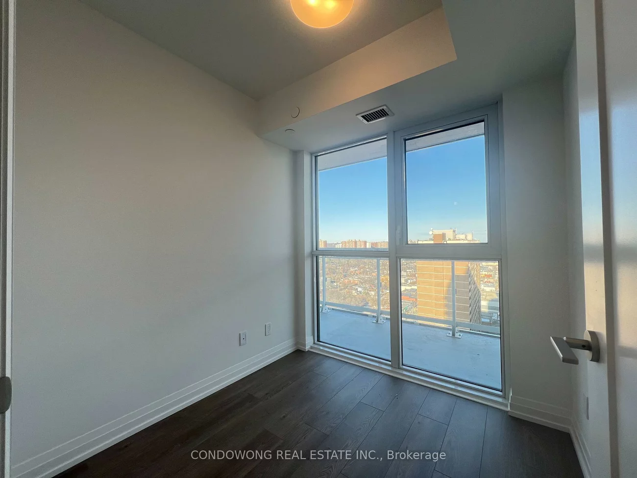 286, Main, East End-Danforth, Toronto