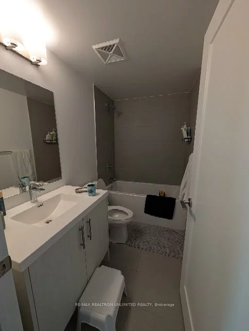 286, Main, East End-Danforth, Toronto