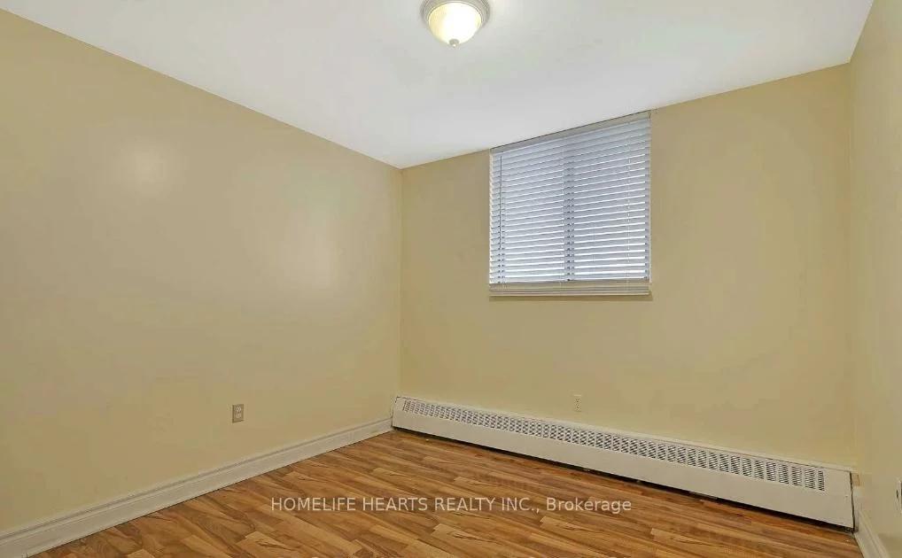 100, Dundalk, Dorset Park, Toronto