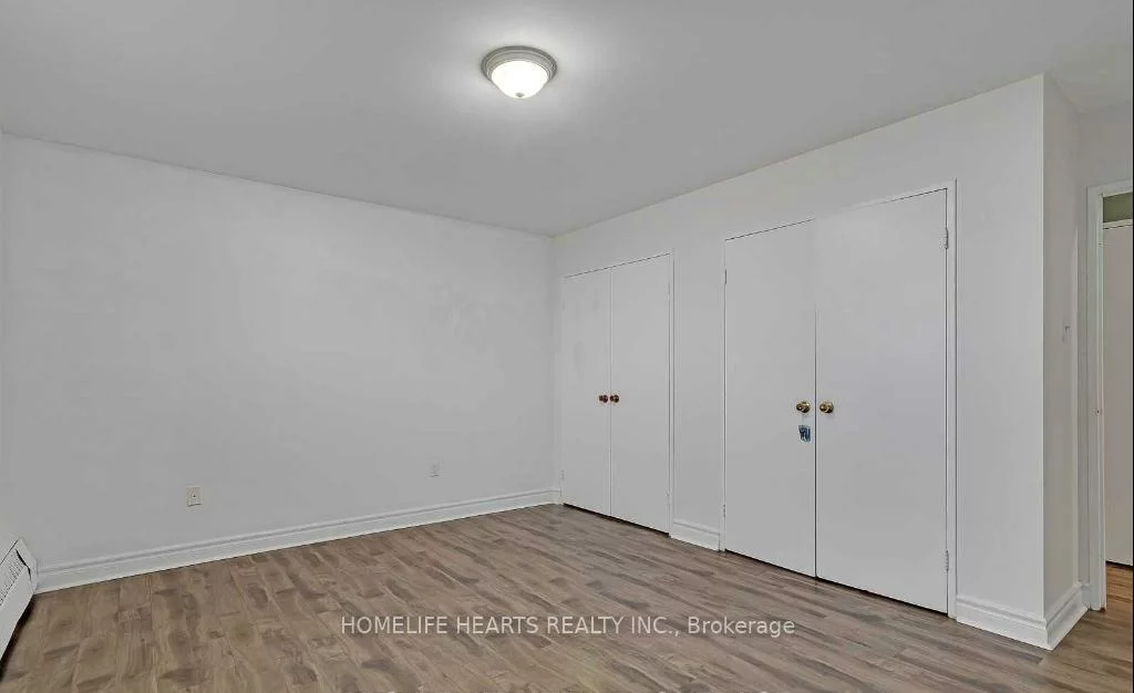 100, Dundalk, Dorset Park, Toronto
