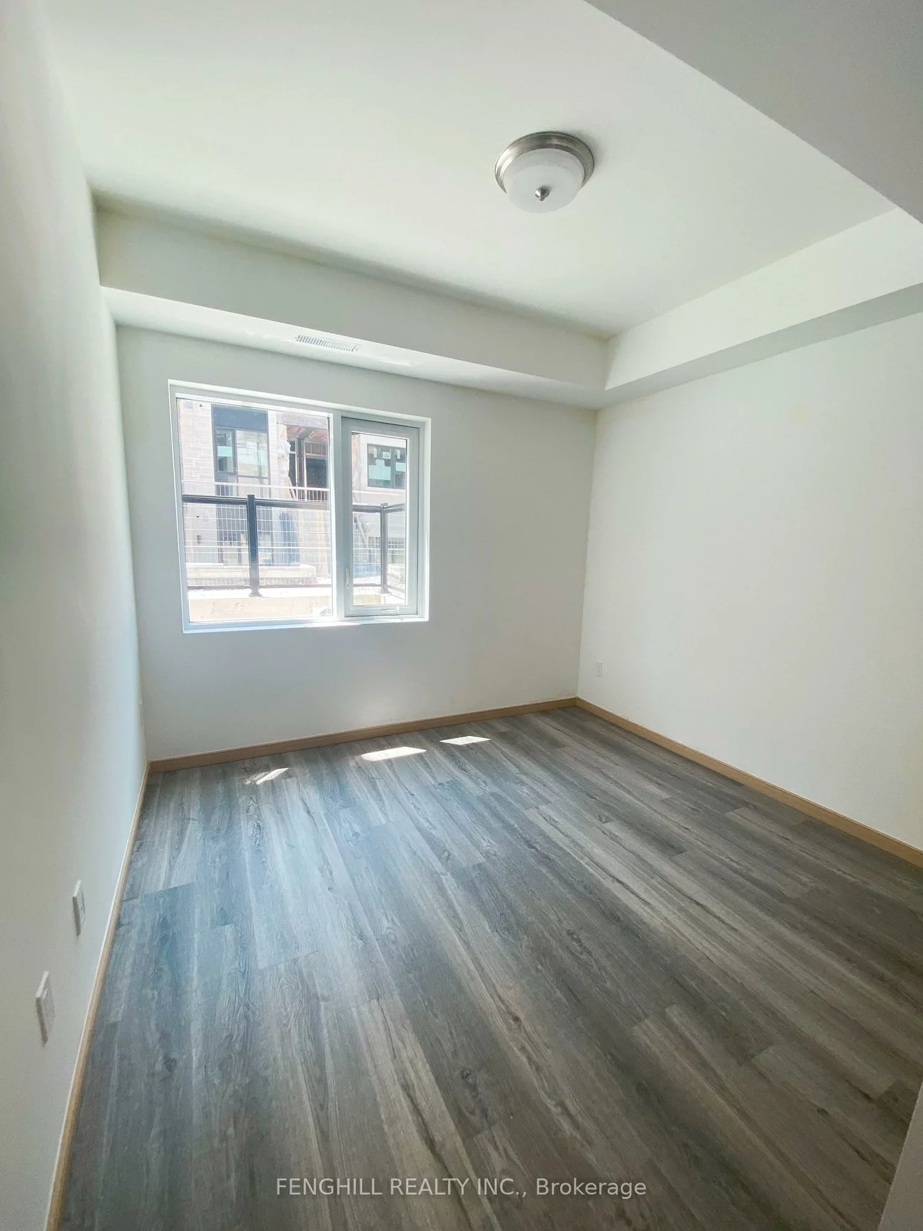 60, Morecambe, L'Amoreaux, Toronto