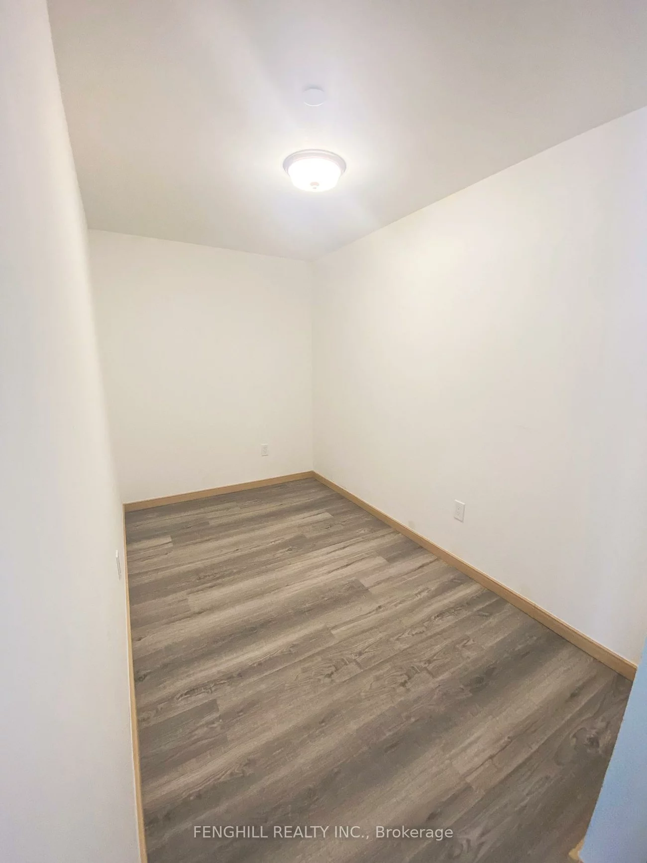 60, Morecambe, L'Amoreaux, Toronto