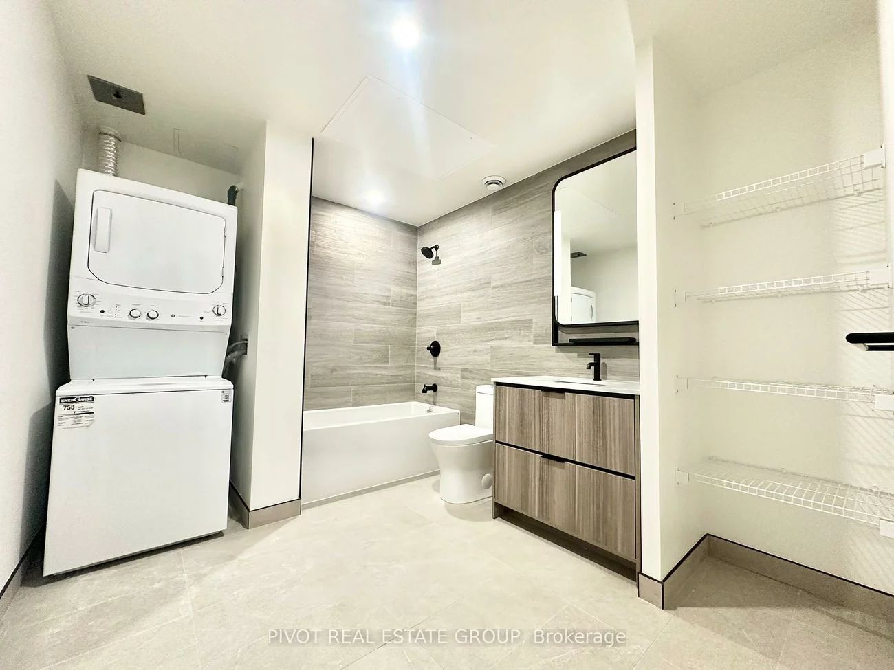 1050, Eastern, The Beaches, Toronto