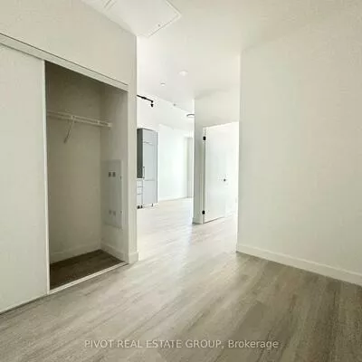 1050, Eastern, The Beaches, Toronto