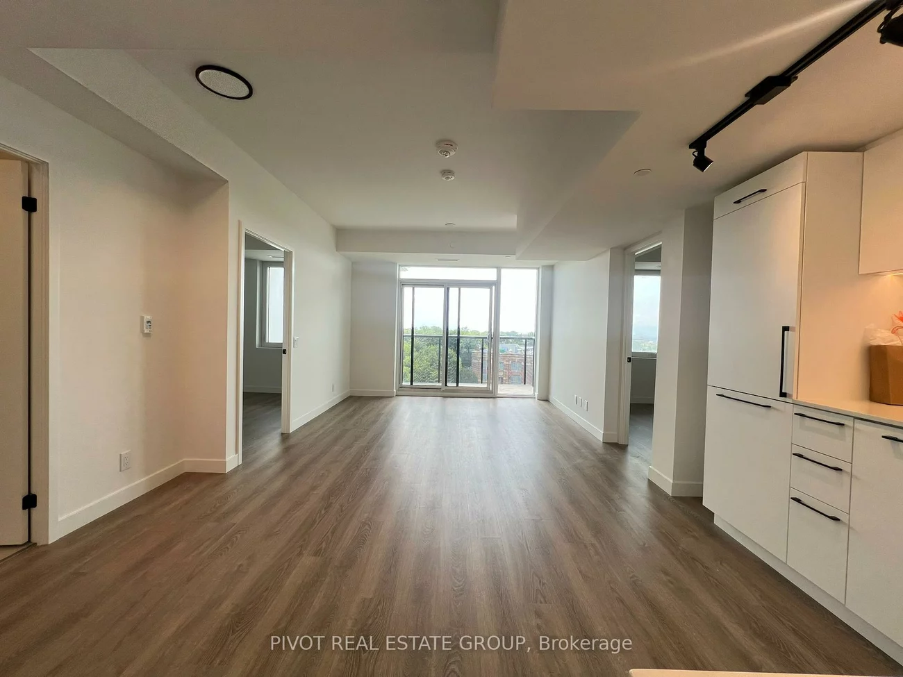 1050, Eastern, The Beaches, Toronto