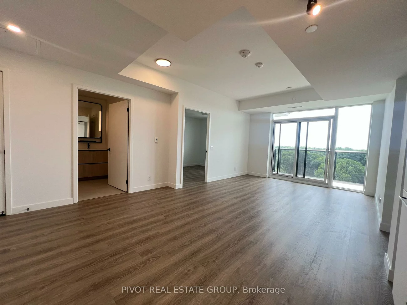 1050, Eastern, The Beaches, Toronto