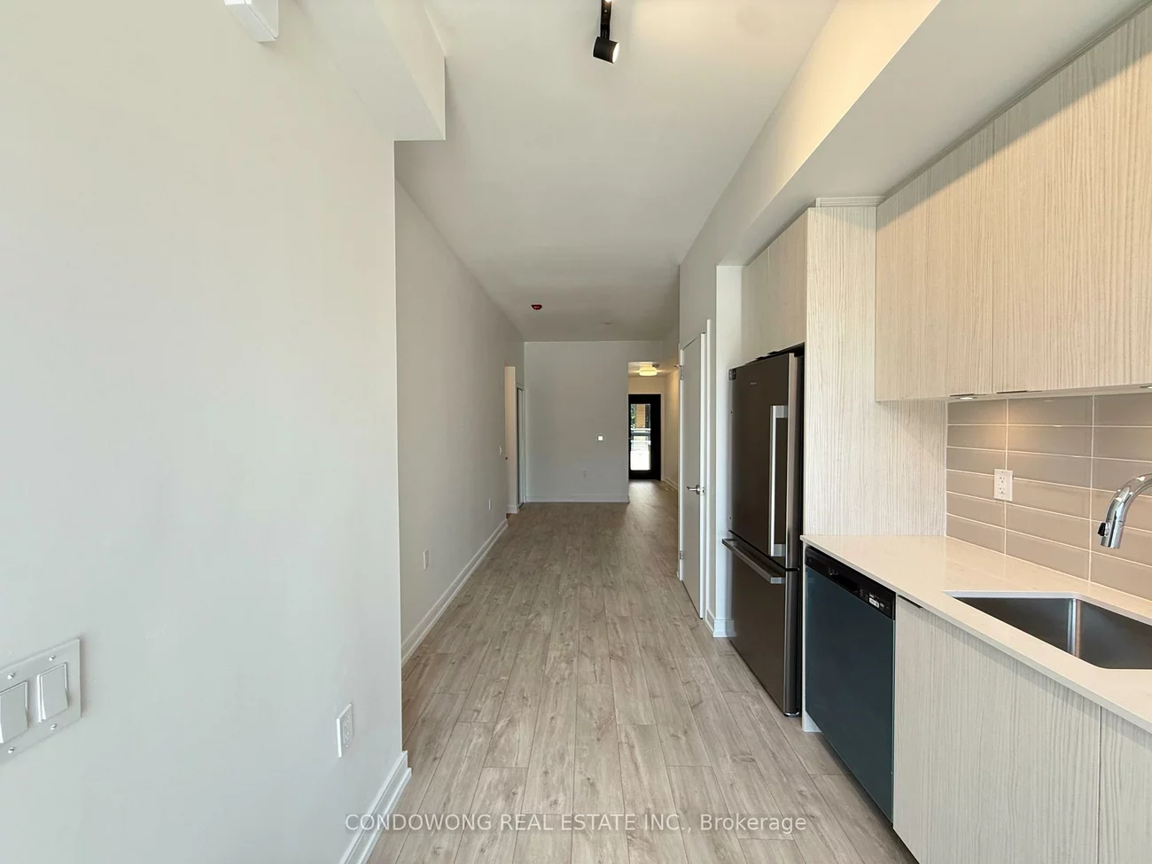 168, Clonmore, Birchcliffe-Cliffside, Toronto