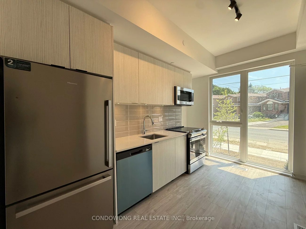 168, Clonmore, Birchcliffe-Cliffside, Toronto