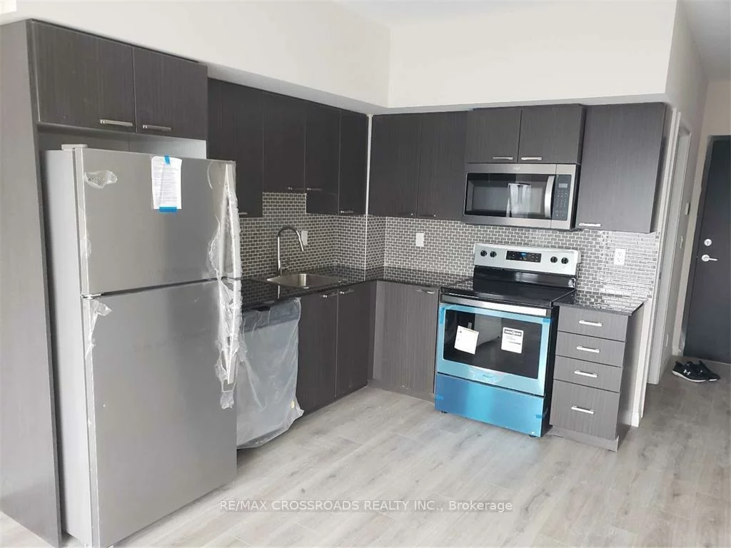 2152, Lawrence, Wexford-Maryvale, Toronto