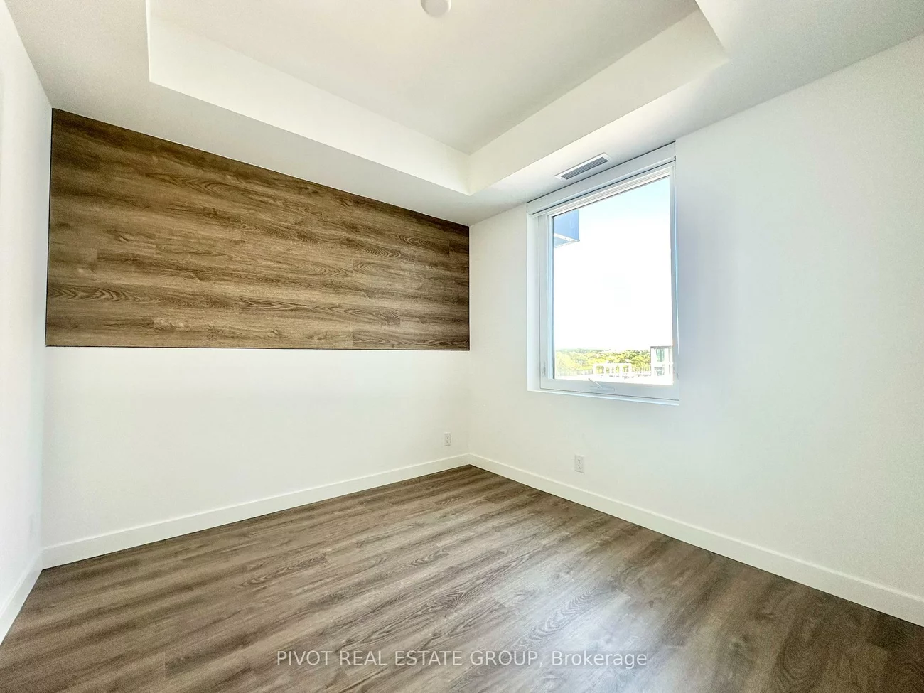 1050, Eastern, The Beaches, Toronto
