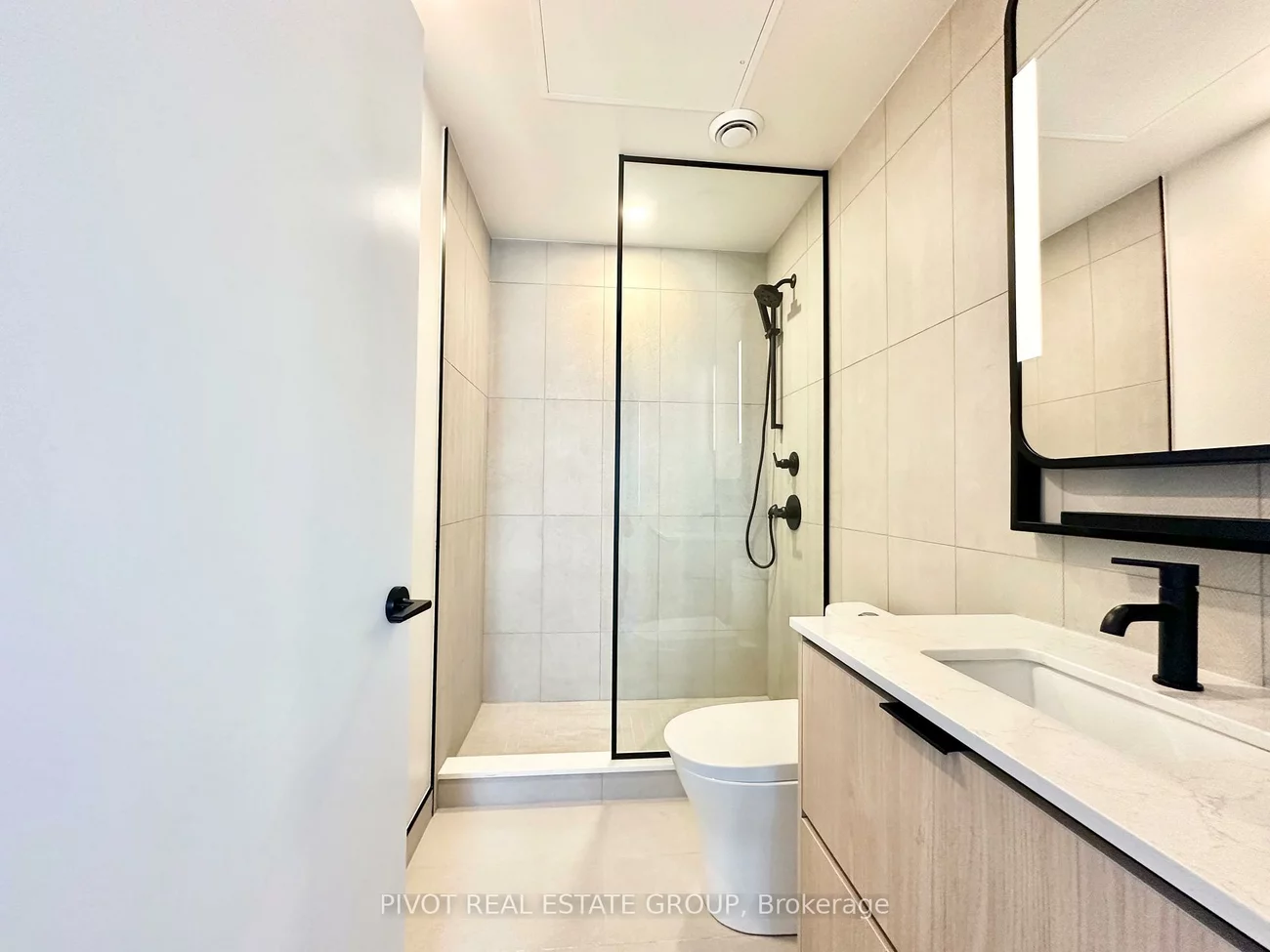 1050, Eastern, The Beaches, Toronto