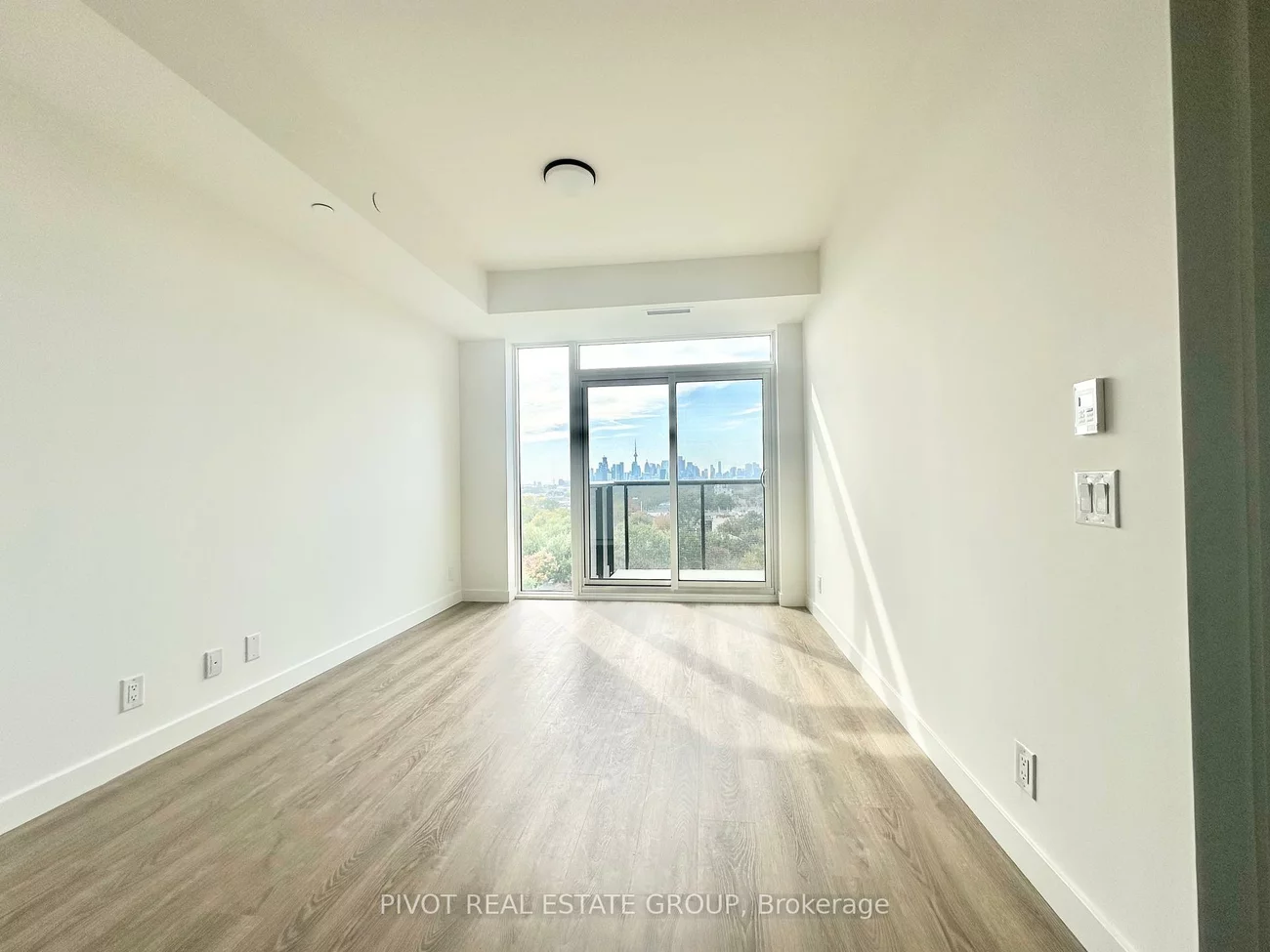 1050, Eastern, The Beaches, Toronto
