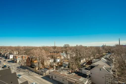 1238, Dundas, South Riverdale, Toronto