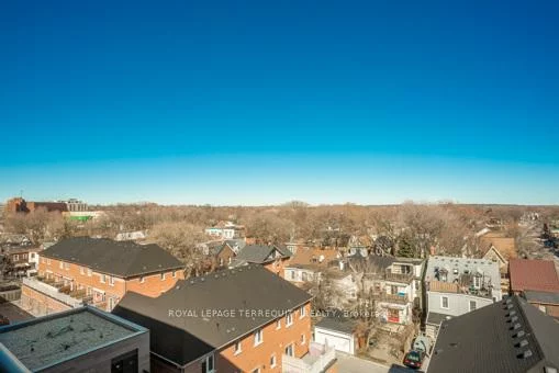1238, Dundas, South Riverdale, Toronto
