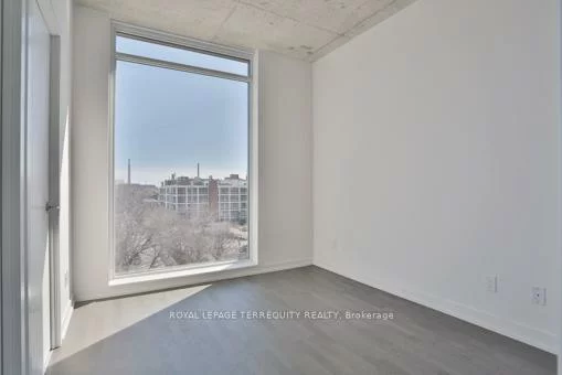 1238, Dundas, South Riverdale, Toronto