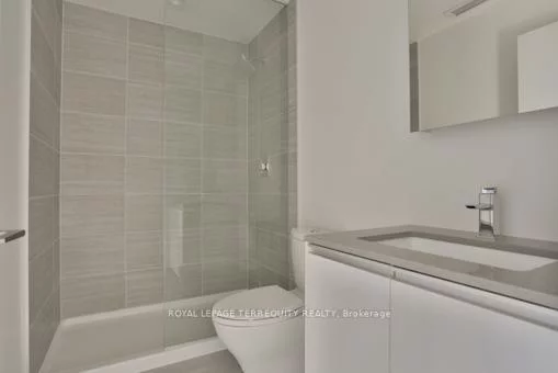 1238, Dundas, South Riverdale, Toronto