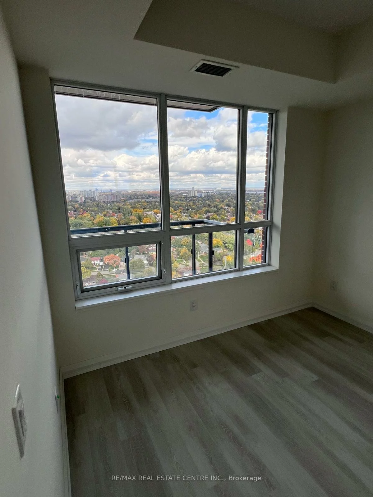 3270, Sheppard, Tam O'Shanter-Sullivan, Toronto