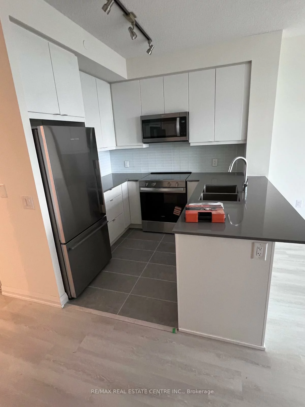 3270, Sheppard, Tam O'Shanter-Sullivan, Toronto