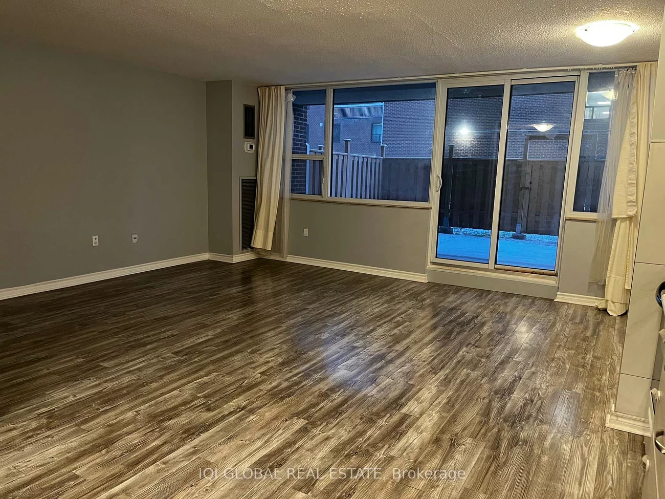 4062, Lawrence, West Hill, Toronto