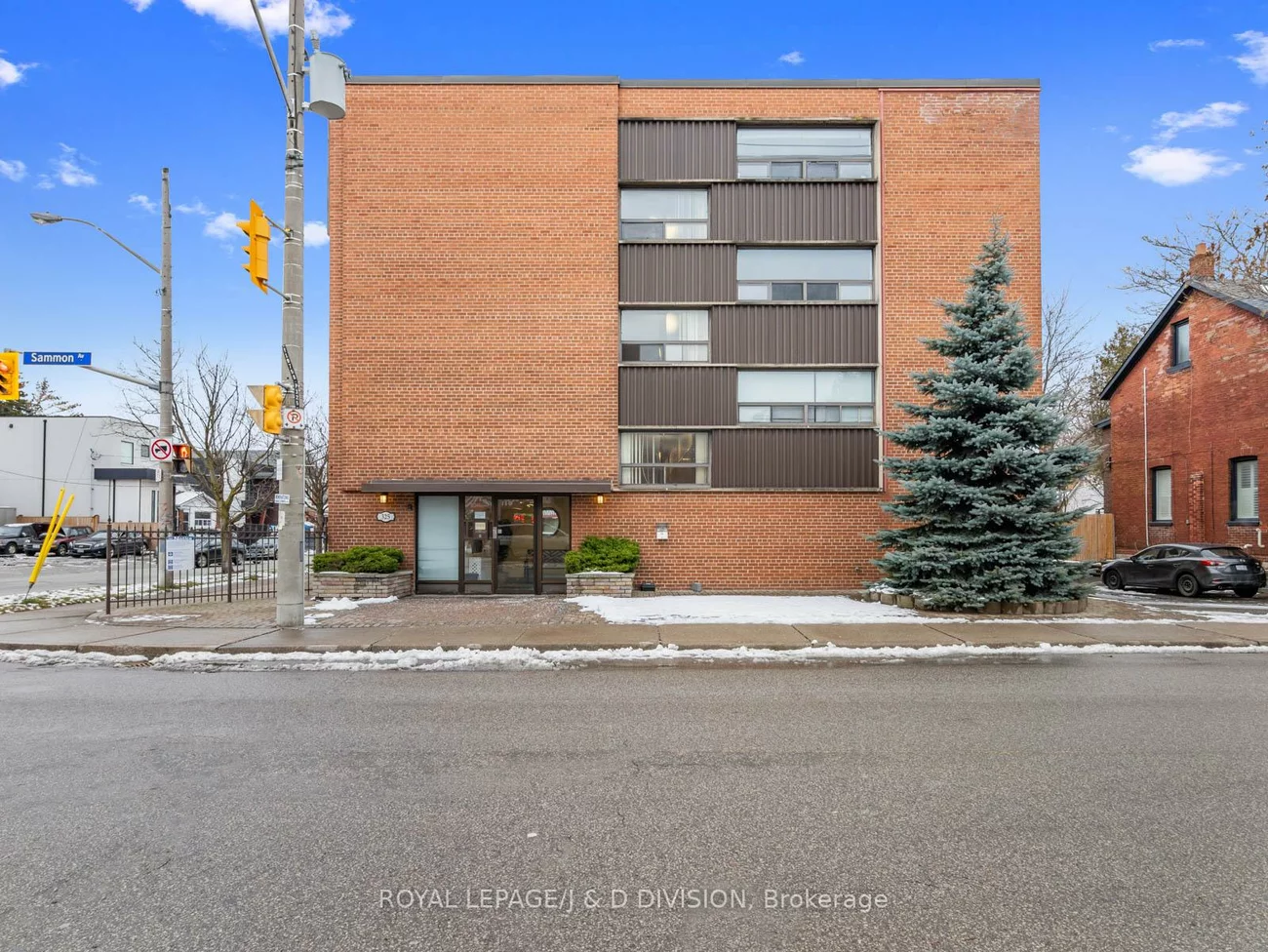 325, Sammon, Danforth Village-East York, Toronto