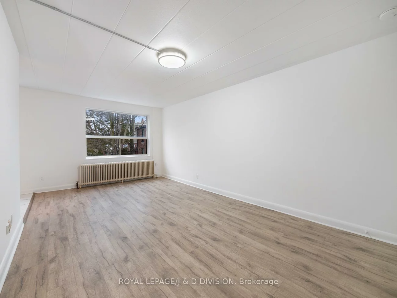 325, Sammon, Danforth Village-East York, Toronto