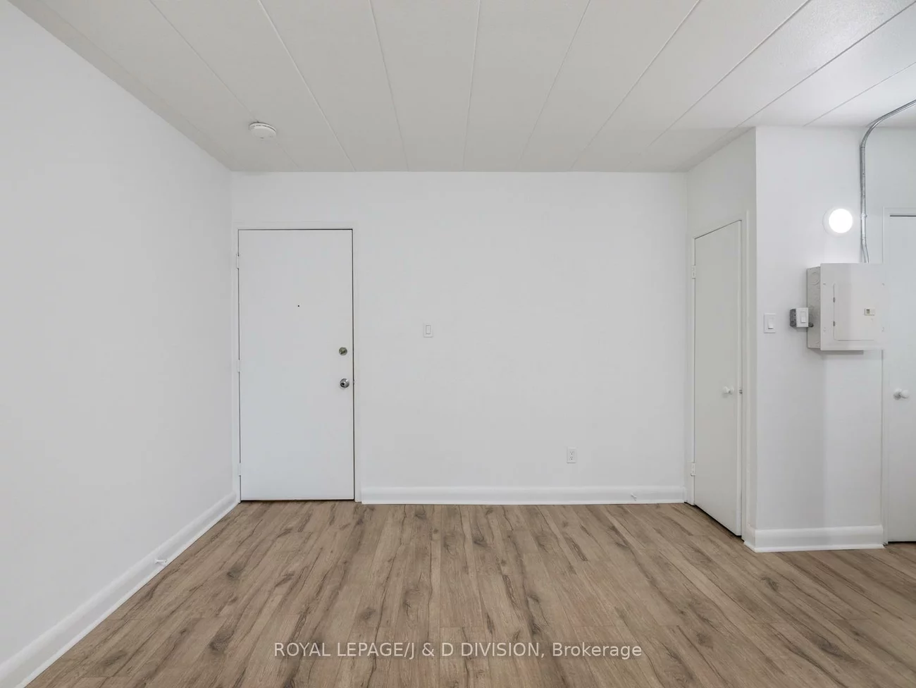 325, Sammon, Danforth Village-East York, Toronto