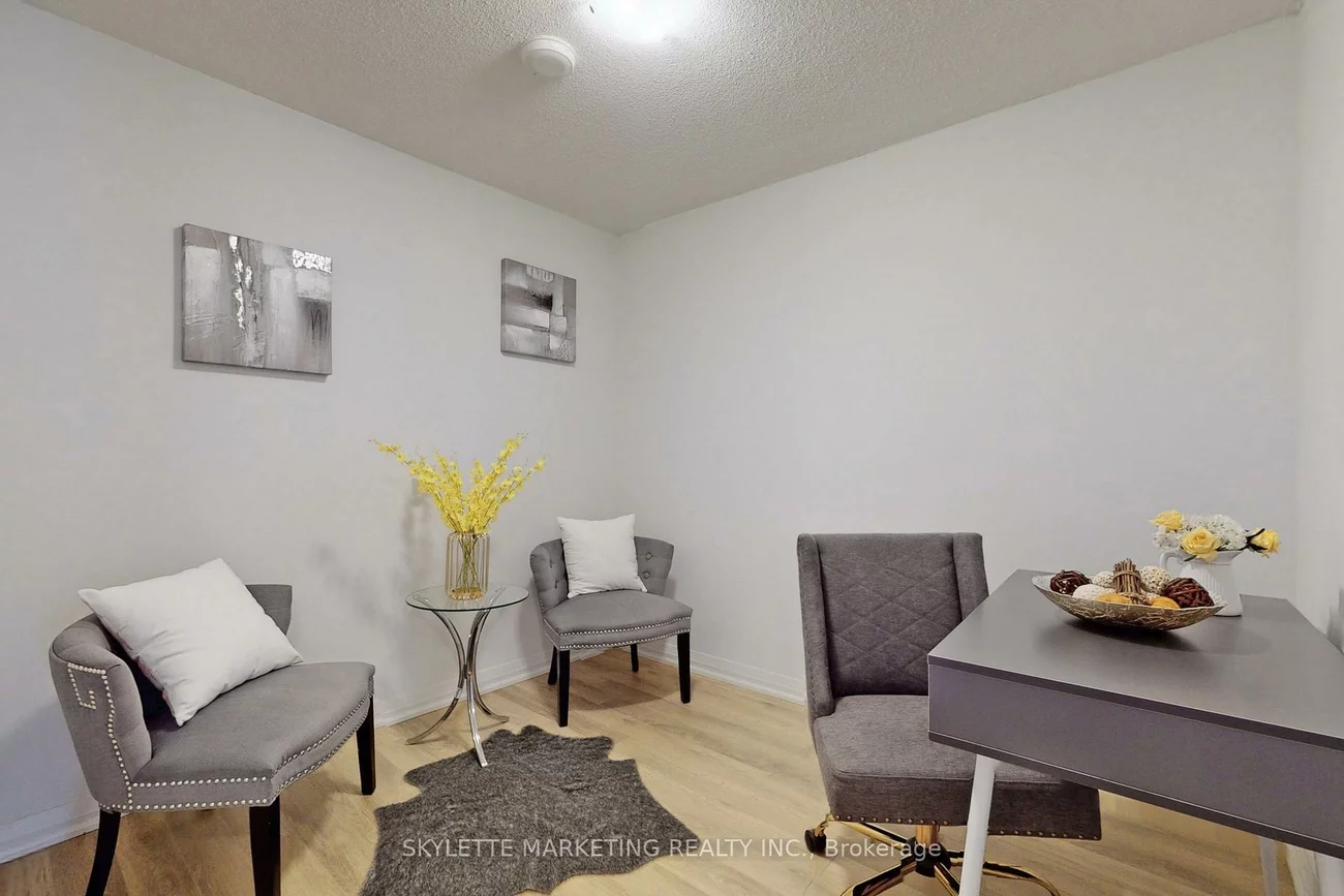 30, Meadowglen, Woburn, Toronto