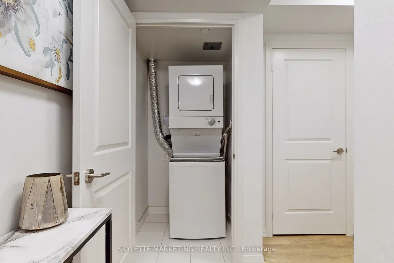 30, Meadowglen, Woburn, Toronto