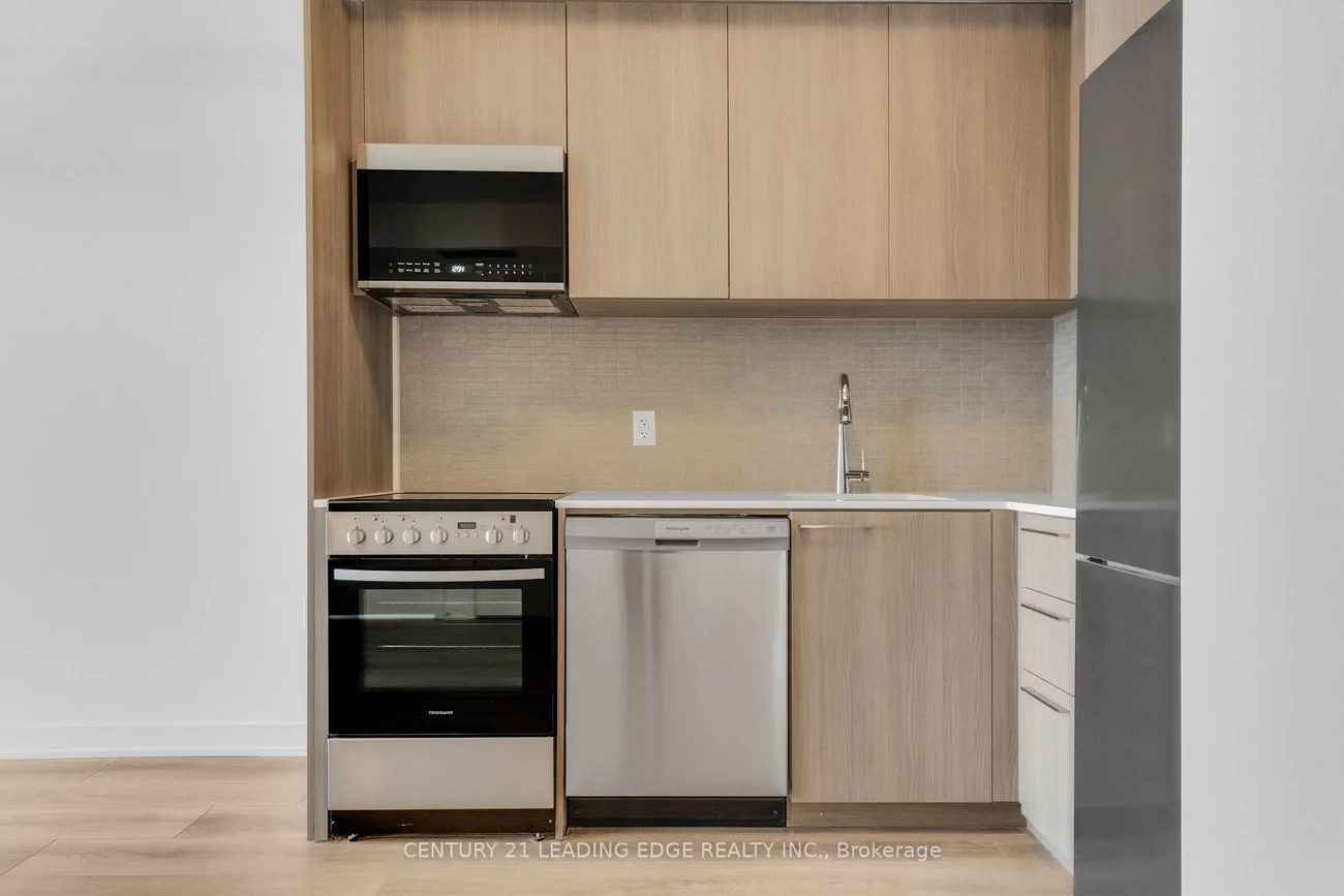 7437, Kingston, Rouge E11, Toronto