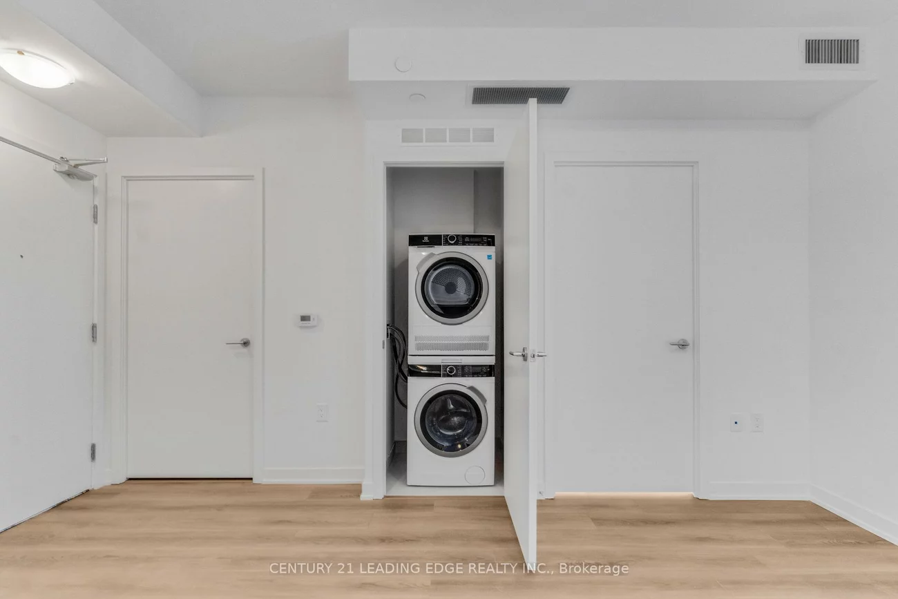 7437, Kingston, Rouge E11, Toronto