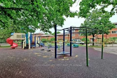 2460, Eglinton Avenue E, Eglinton East, Toronto