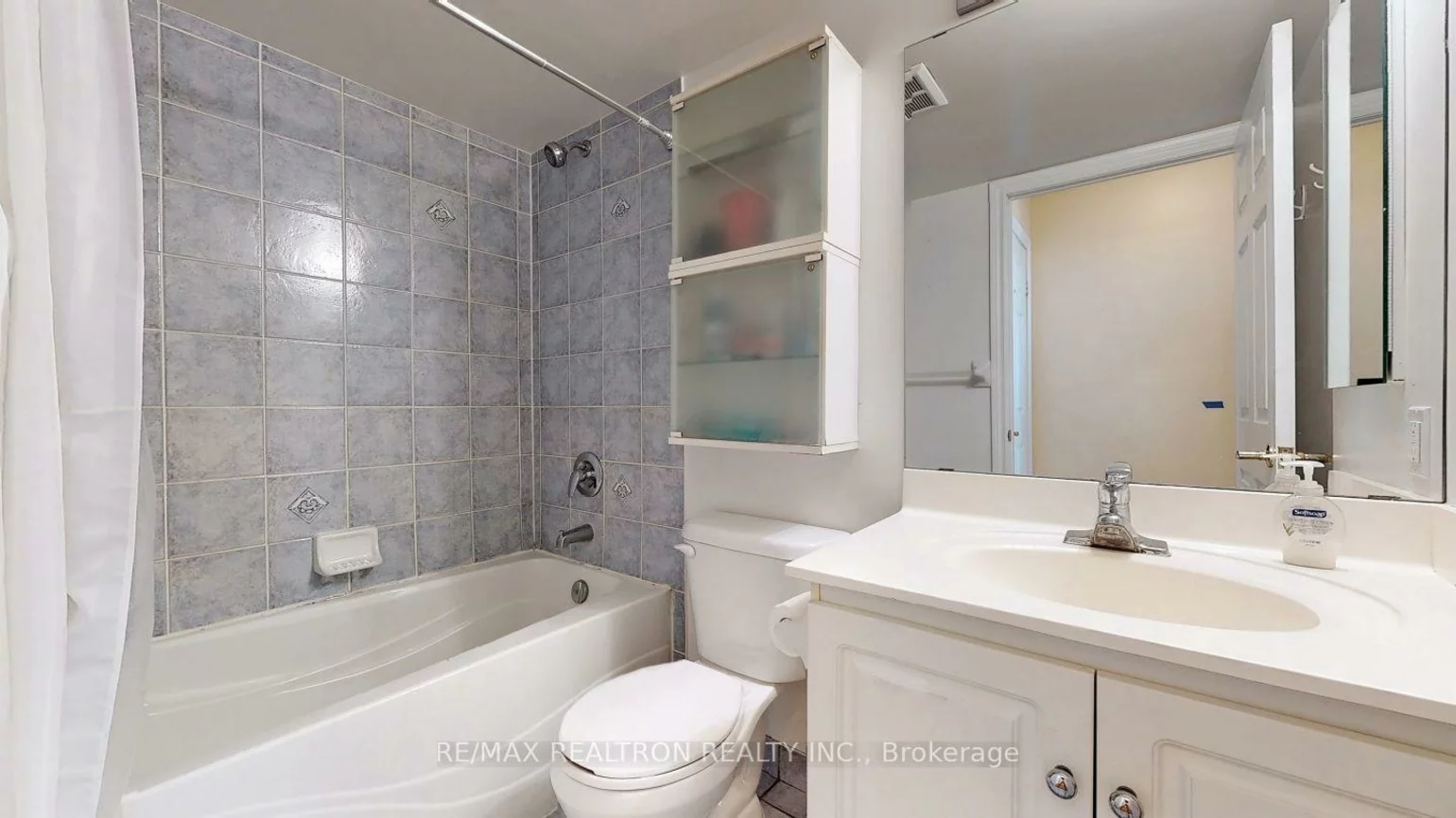 125, Omni, Bendale, Toronto