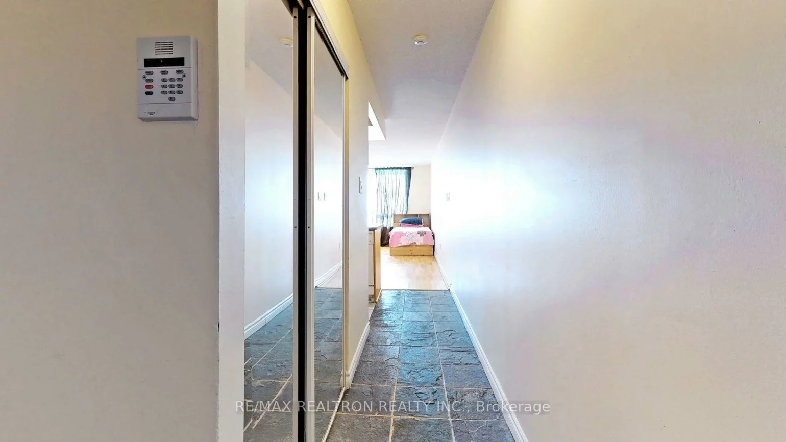 125, Omni, Bendale, Toronto