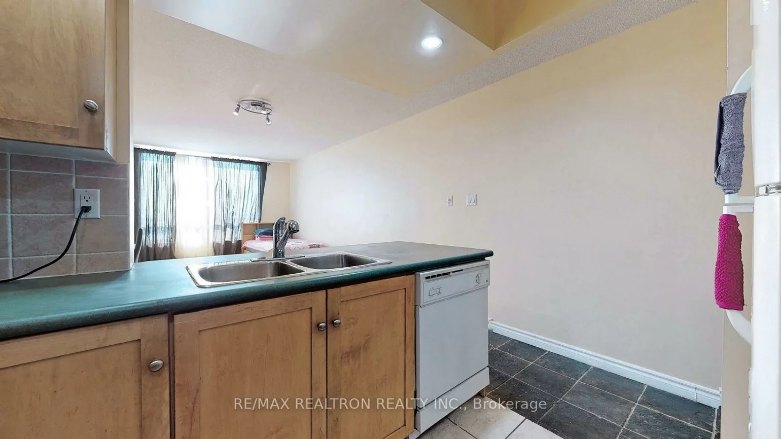 125, Omni, Bendale, Toronto