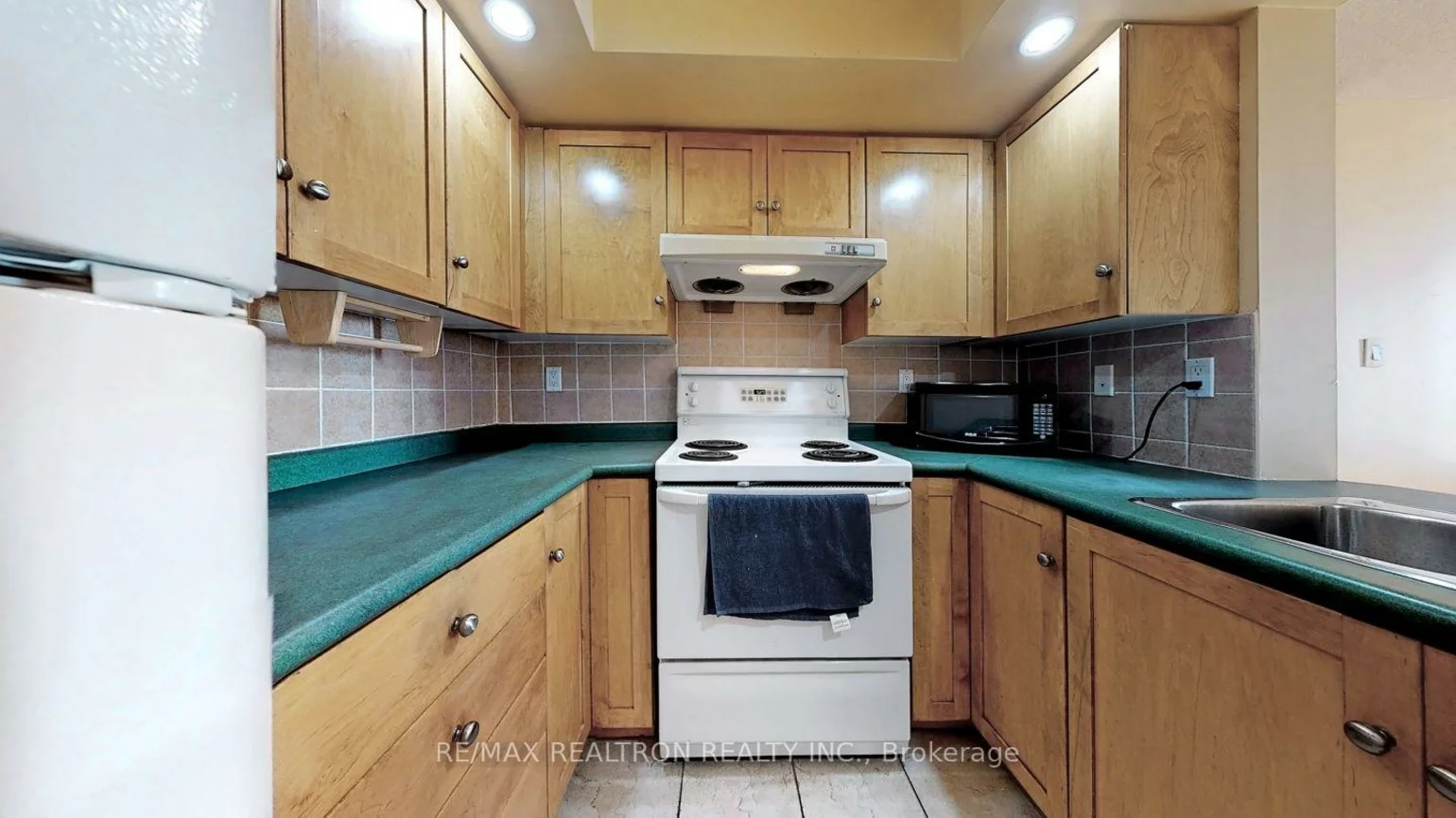 125, Omni, Bendale, Toronto