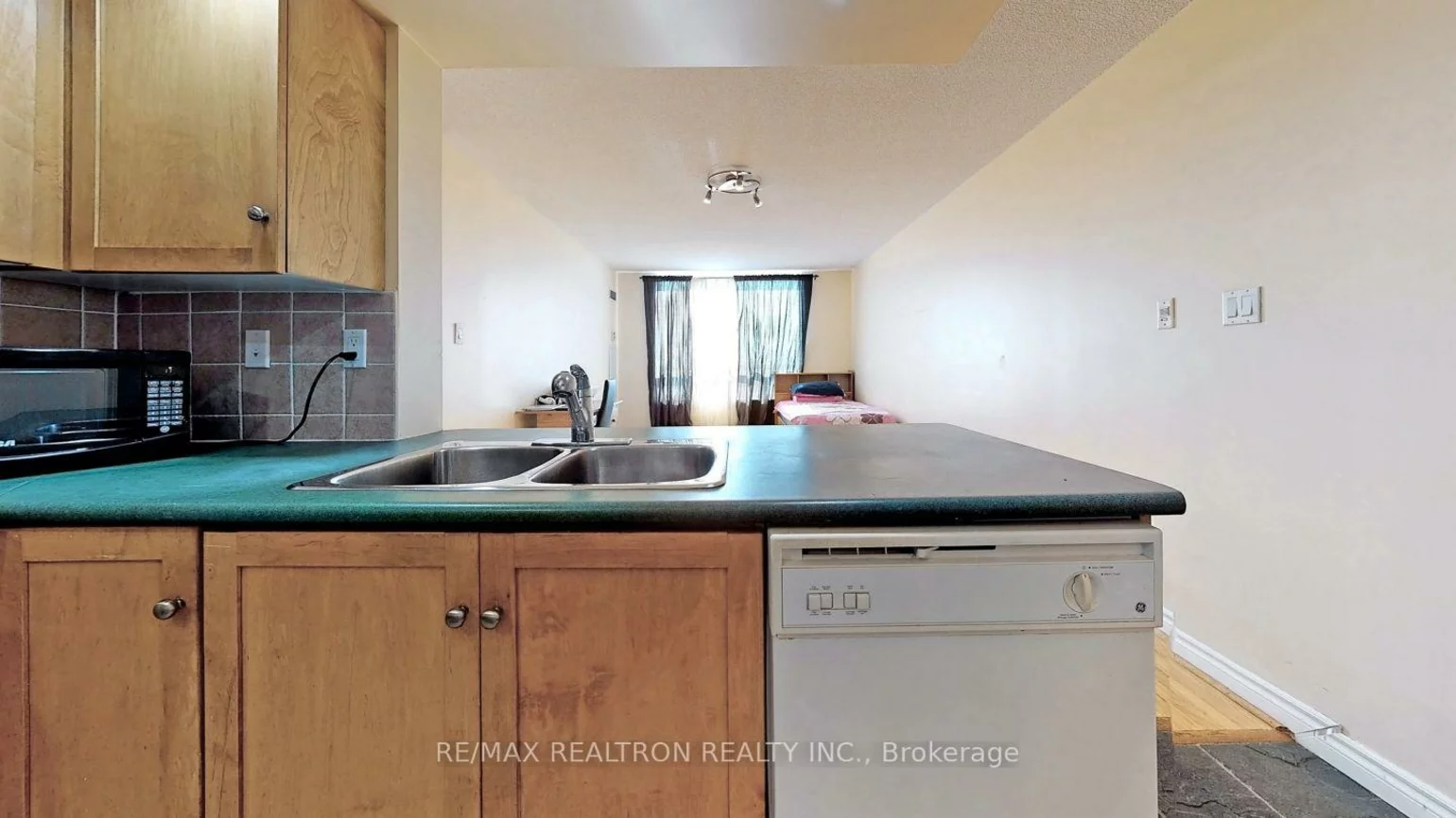 125, Omni, Bendale, Toronto