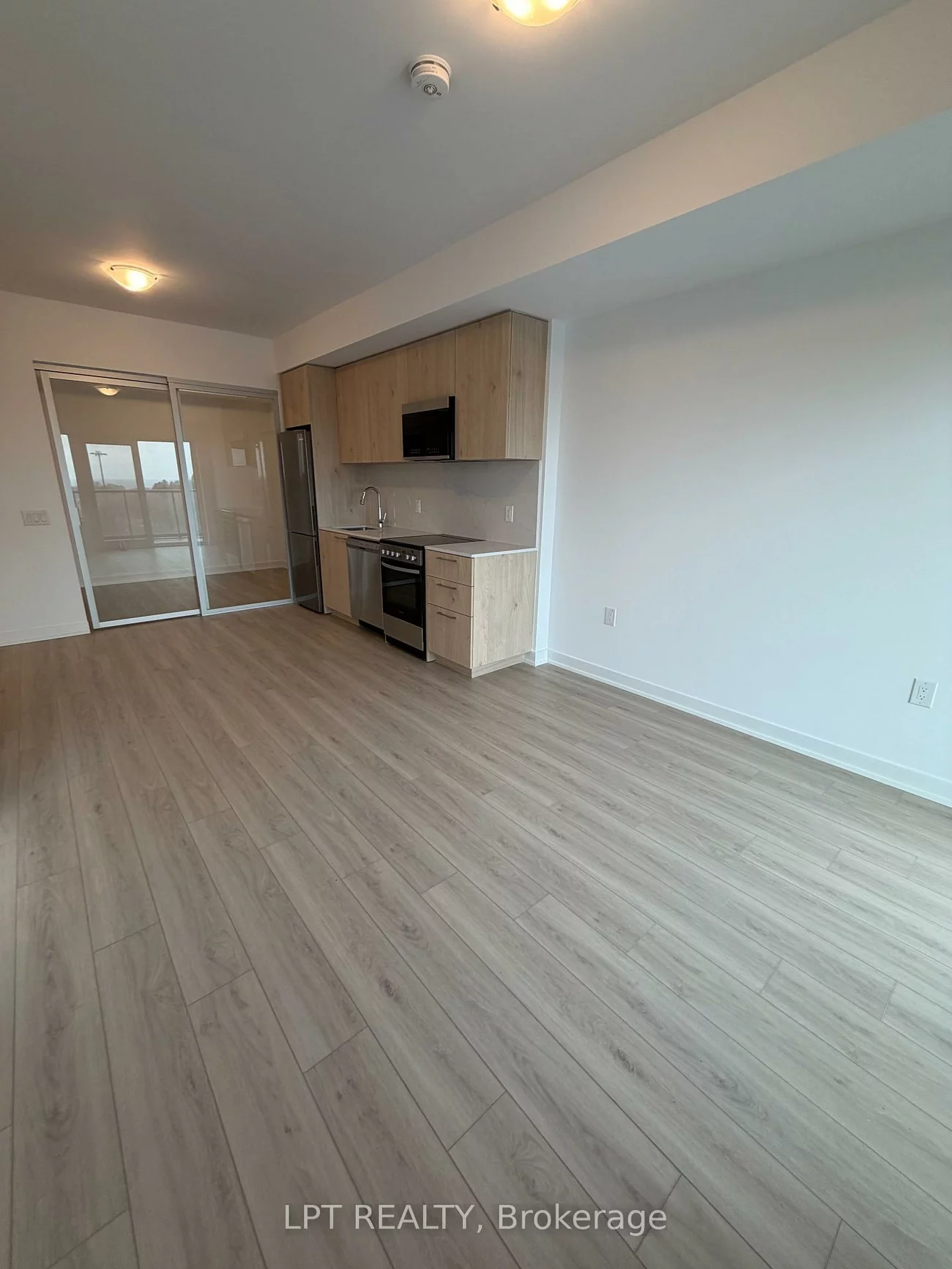 7437, Kingston, Rouge E11, Toronto