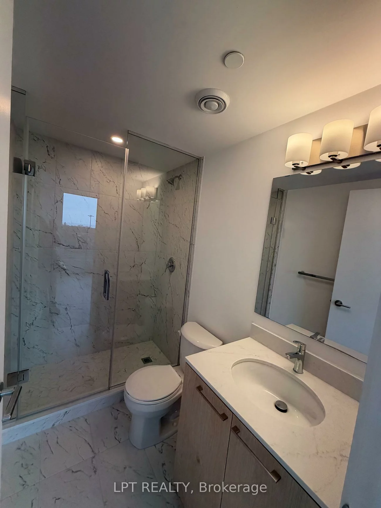 7437, Kingston, Rouge E11, Toronto