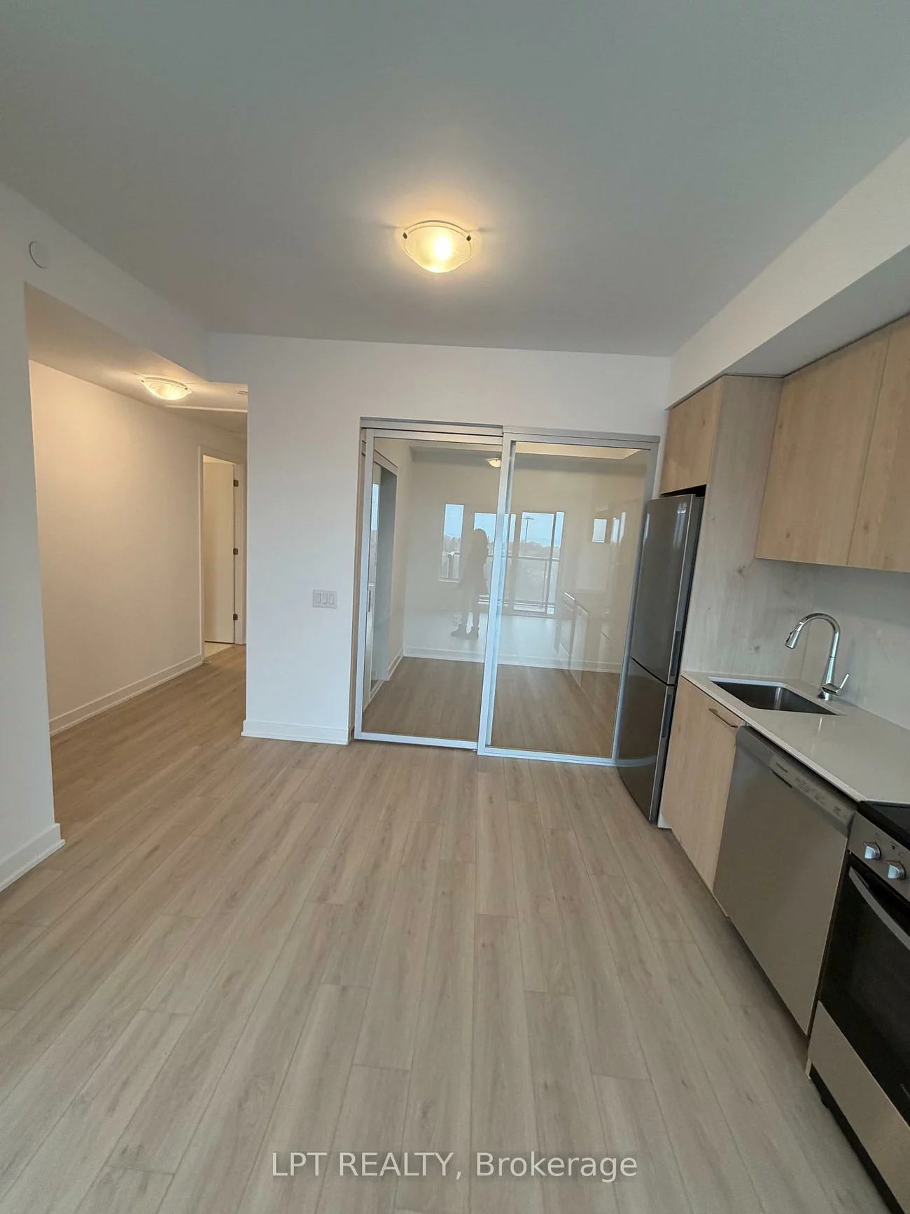 7437, Kingston, Rouge E11, Toronto